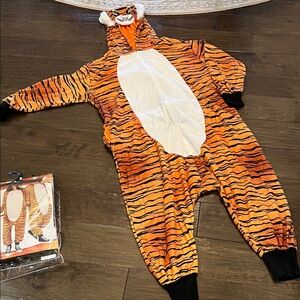 Spirit Halloween Tiger Costume (unisex one size fits most)